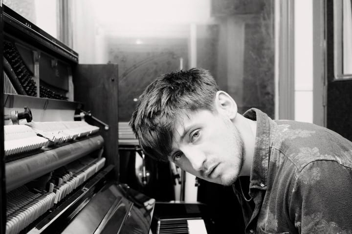 Boxed In: Oli Bayston